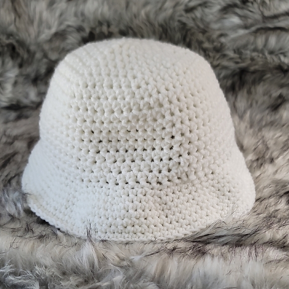 Chic Cream Crochet Bucket Hat - Picture 1 of 15